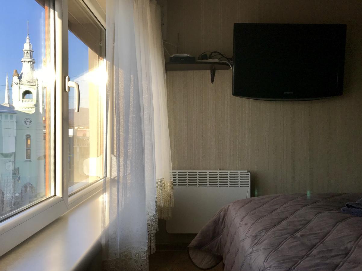 Panoramic View Top Floor Apartment In The City Center Мукачево Экстерьер фото