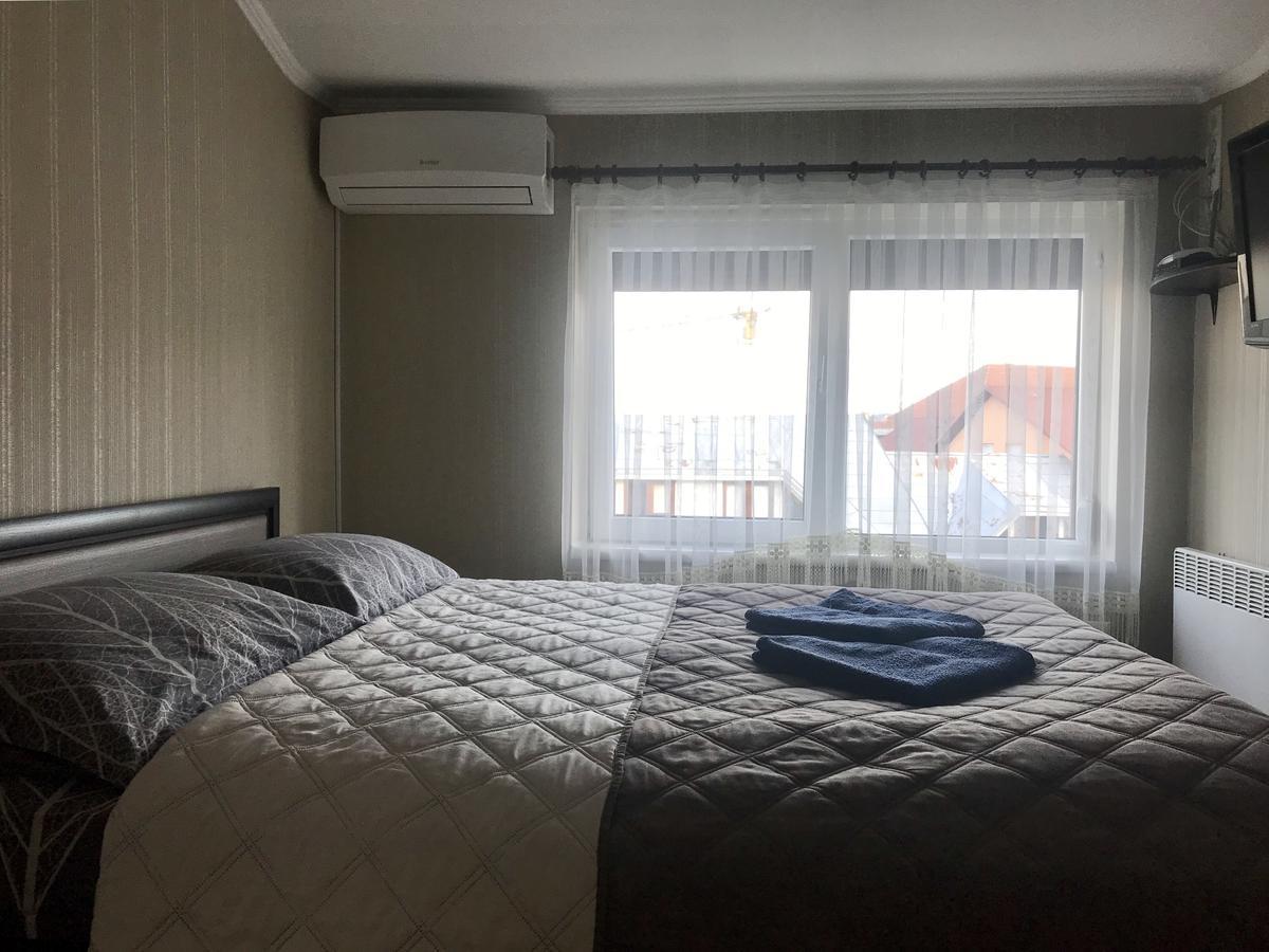 Panoramic View Top Floor Apartment In The City Center Мукачево Экстерьер фото